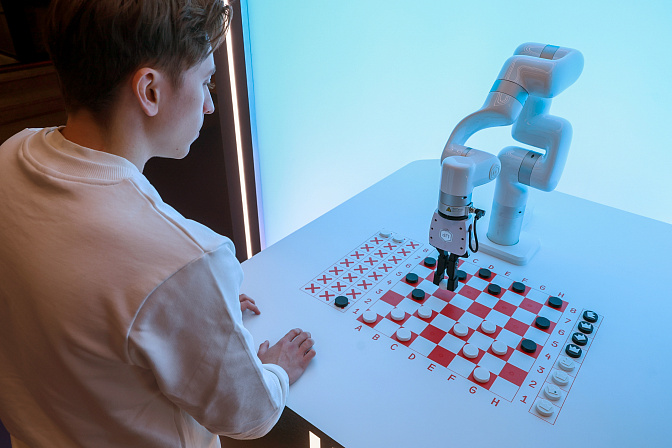 ии робот шахматы
