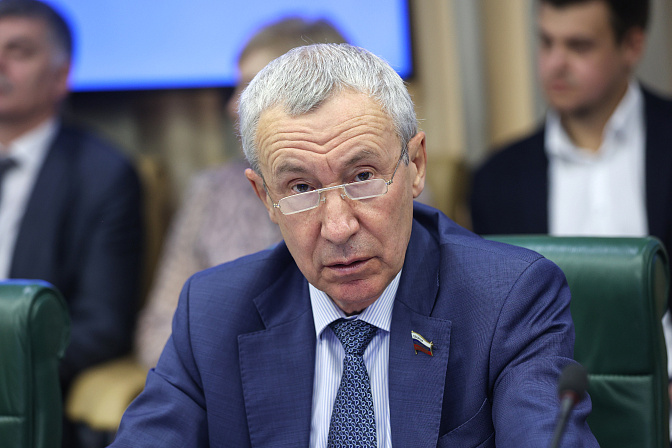 сенатор андрей климов