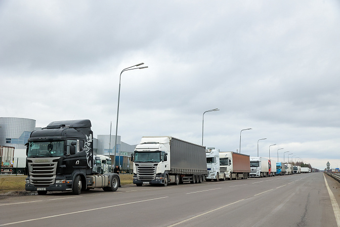 грузовики грузоперевозки 