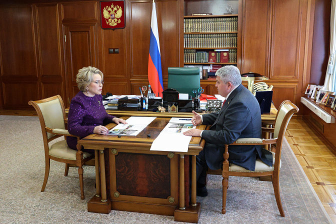 председатель сф валентина матвиенко глава новгородской области александр дронов