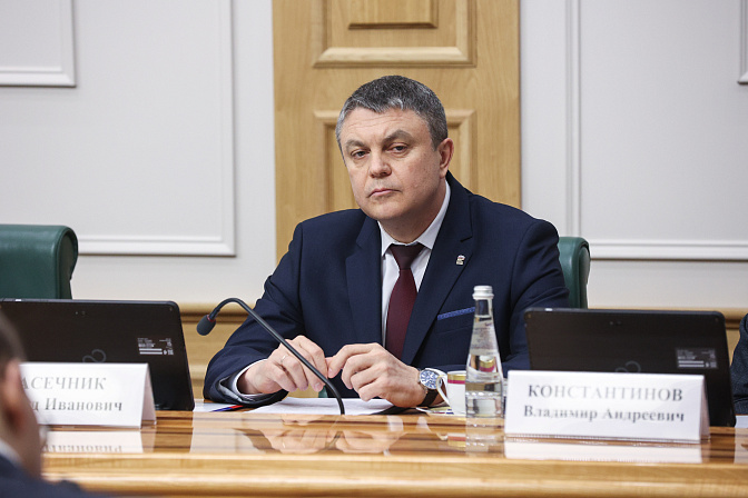 глава луганской народной республики леонид пасечник