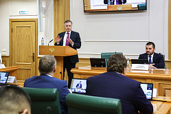 Минпромторг планирует наращивать долю отечественного оборудования в АПК