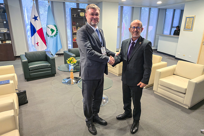 константин косачёв встретился с председателем парламента стран латинской америки и карибского бассейна парлатино роландо гонсалесом