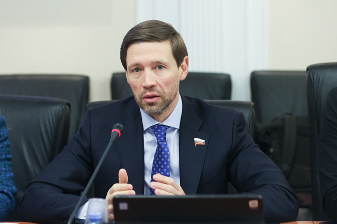 сенатор артём шейкин