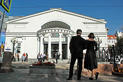 Матвиенко заявила о необходимости поддержать гастроли театров России за рубежом