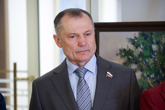 сенатор игорь мурог