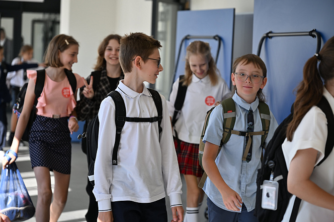 школа перемена подростки ученики