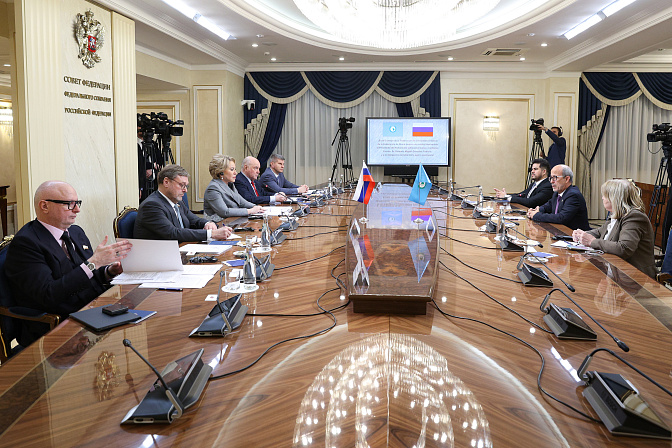 валентина матвиенко на встрече с главой парлатино роландо гонсалесом