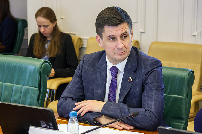 сенатор вадим деньгин