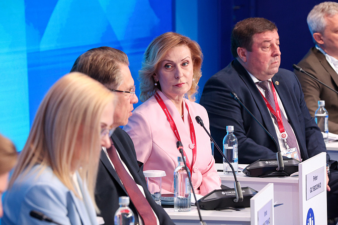 заместитель председателя сф инна святенко