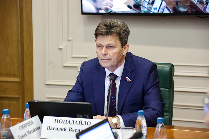 сенатор василий попадайло