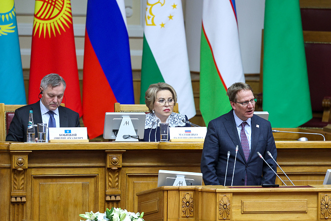  глава регионального представительства мфо красного креста и красного полумесяца франк морхауэр