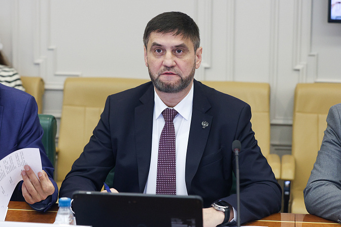 замминистра энергетики рф пётр конюшенко