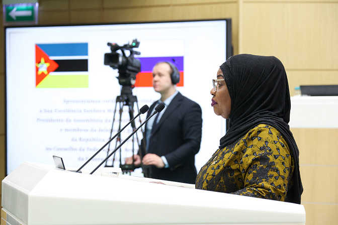  председатель ассамблеи республики мозамбик   маргарида адамжи талапа