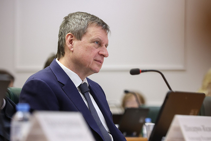 сенатор андрей епишин