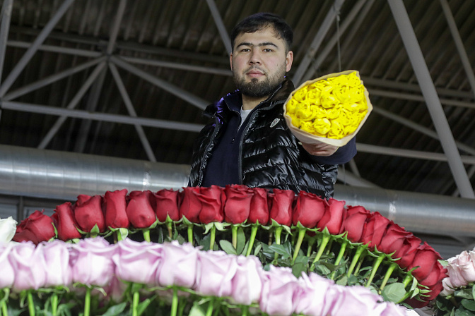 розы цветы подарок рынок 