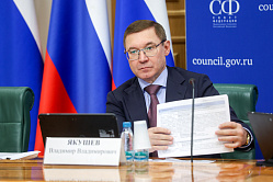 Якушев передал участникам СВО в Запорожской области автомобили и спецтехнику