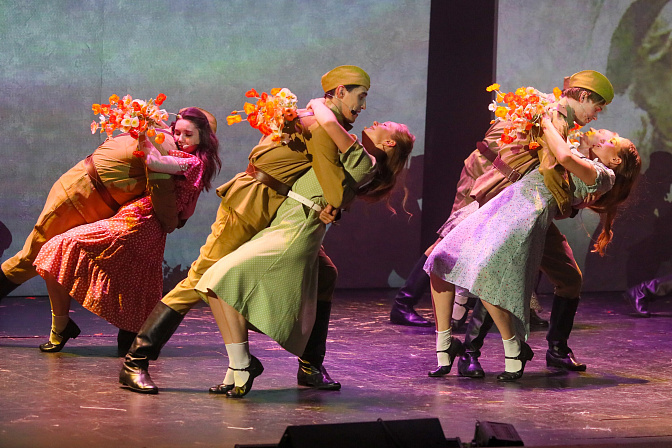 театр актеры спектакль искусство 