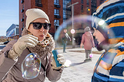 Треть работающих мам в России чувствуют поддержку работодателей