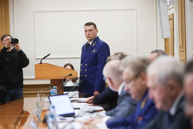 заместитель генпрокурора рф виктор мельник 