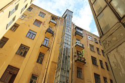 В РФ разрабатывают программу замены лифтов в многоквартирных домах