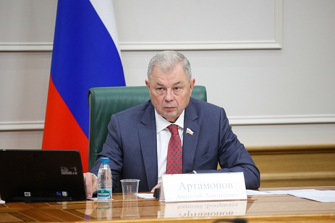 сенатор рф член совета федерации анатолий артамонов