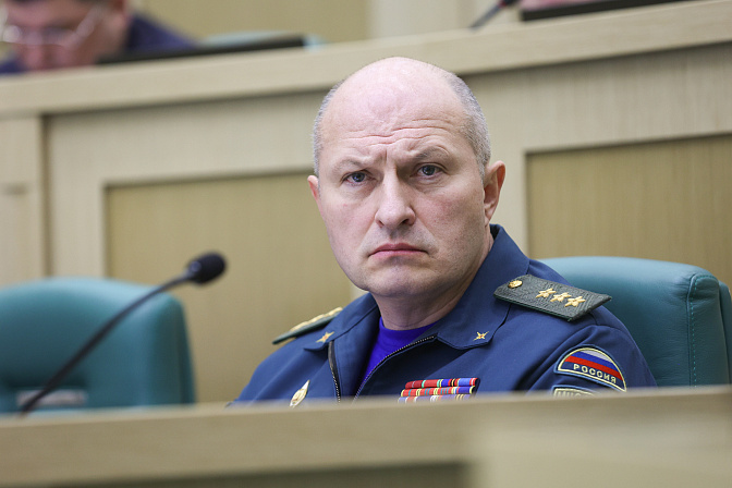 министр рф по делам гражданской обороны, чс и ликвидации последствий стихийных бедствий александр куренков
