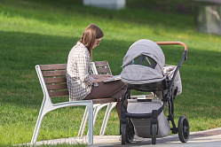 11% россиян до 25 лет готовы стать родителями