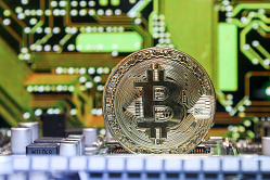 В СФ поддержали введение уголовной ответственности за незаконный майнинг