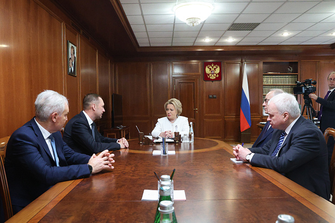 валентина матвиенко на встрече с губернатором саратовской области романом бусаргиным