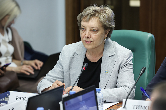 первый замгубернатора псковской области вера емельянова