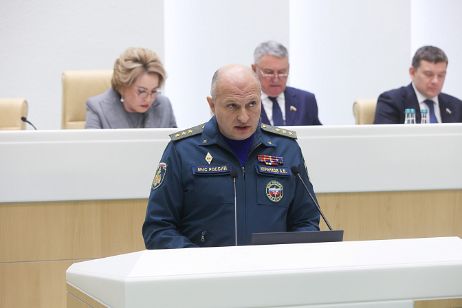 министр рф по делам гражданской обороны, чс и ликвидации последствий стихийных бедствий александр куренков