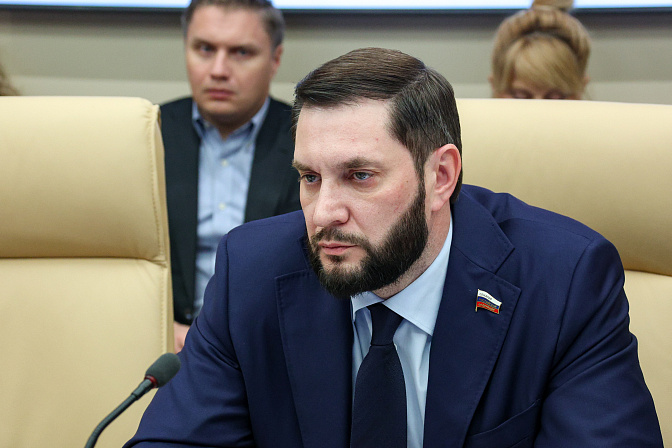 сенатор иван евстифеев