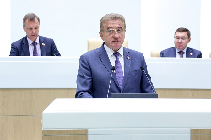 сенатор сергей лукин