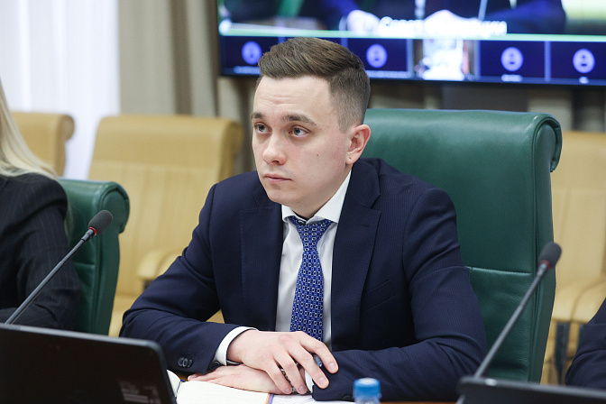 замдиректора департамента стратегического развития и инноваций минэкономразвития евгений васильчев