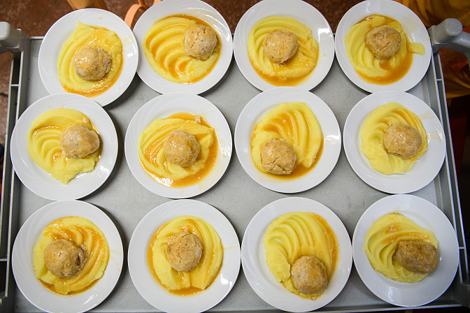 школьная столовая обед 