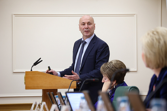 глава рособрнадзора анзор музаев 