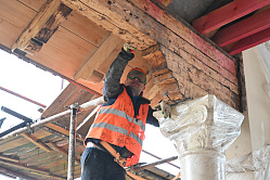 ДОМ.РФ работает над восстановлением почти тысячи памятников архитектуры