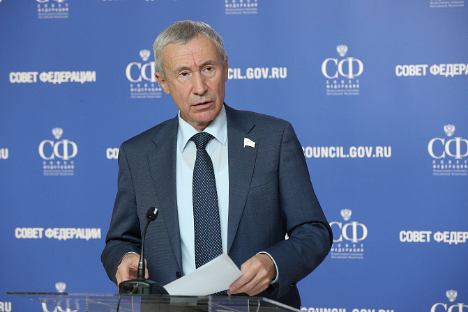 сенатор андрей климов