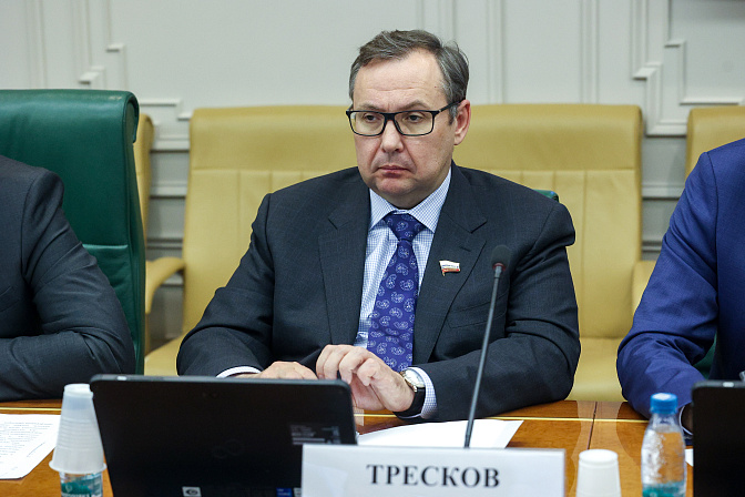 сенатор игорь тресков