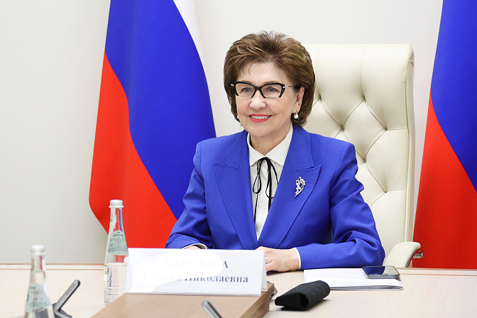 сенатор галина карелова