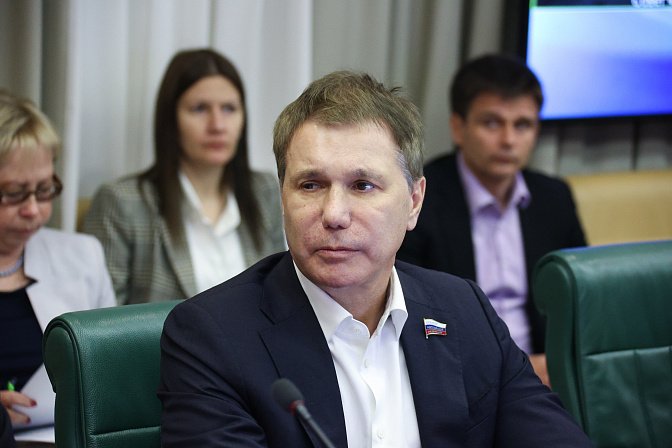 сенатор игорь зубарев