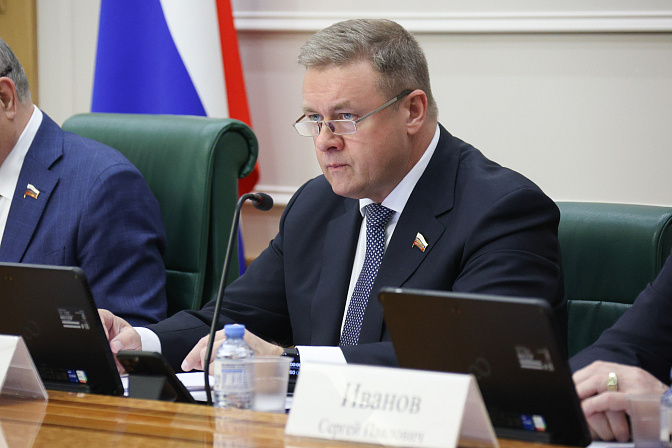 первый зампред комитета сф по бюджету и финансовым рынкам николай любимов