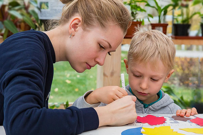 мама ребенок семья 