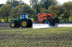 Пчеловодов обязаны будут предупредить о применении химикатов минимум за 24 часа