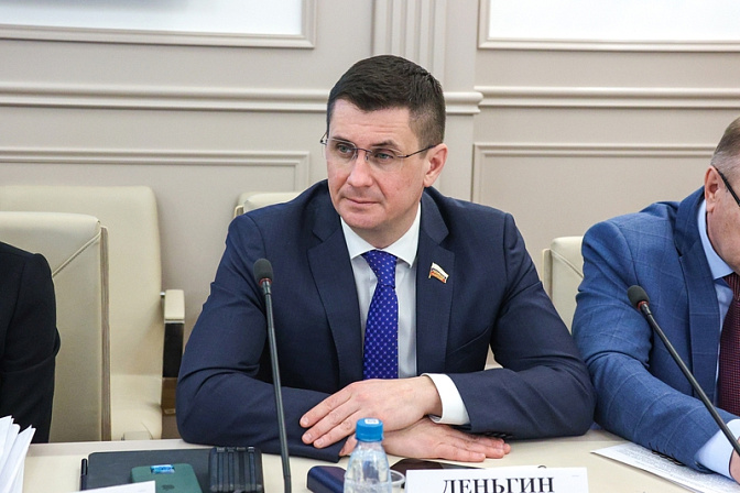 сенатор рф член совета федерации вадим деньгин