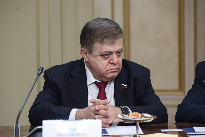 сенатор владимир джабаров