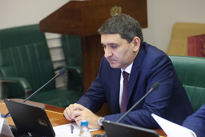 глава группы россети андрей рюмин