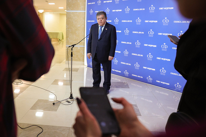 сенатор владимир джабаров