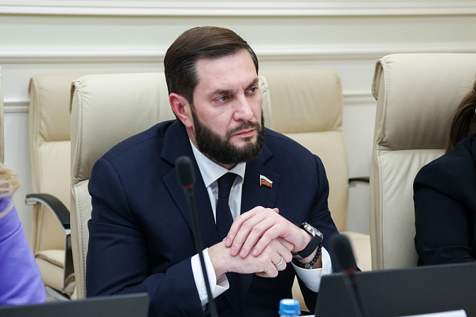 сенатор иван евстифеев